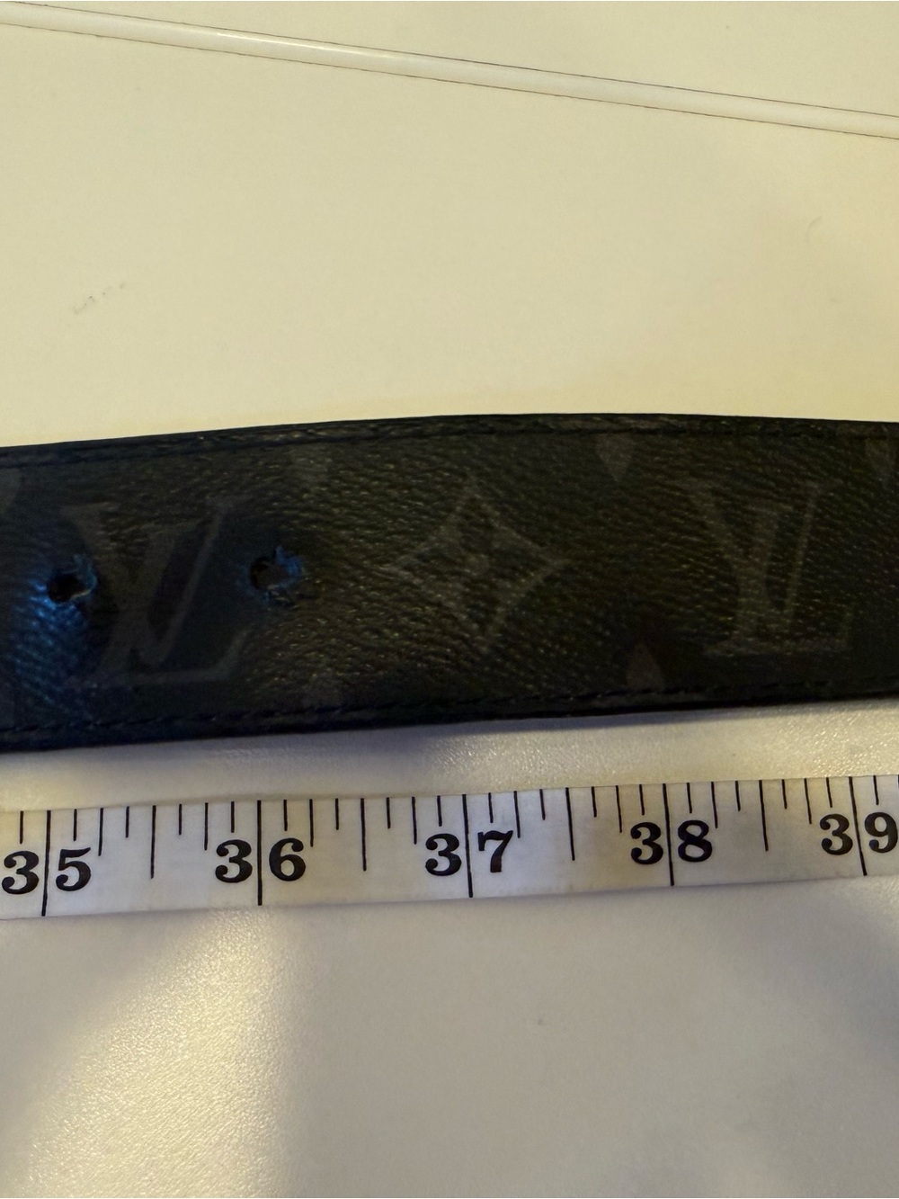 Louis Vuitton Black Leather Belt with Silver Toned LV Buckle - Picture 6 of 16